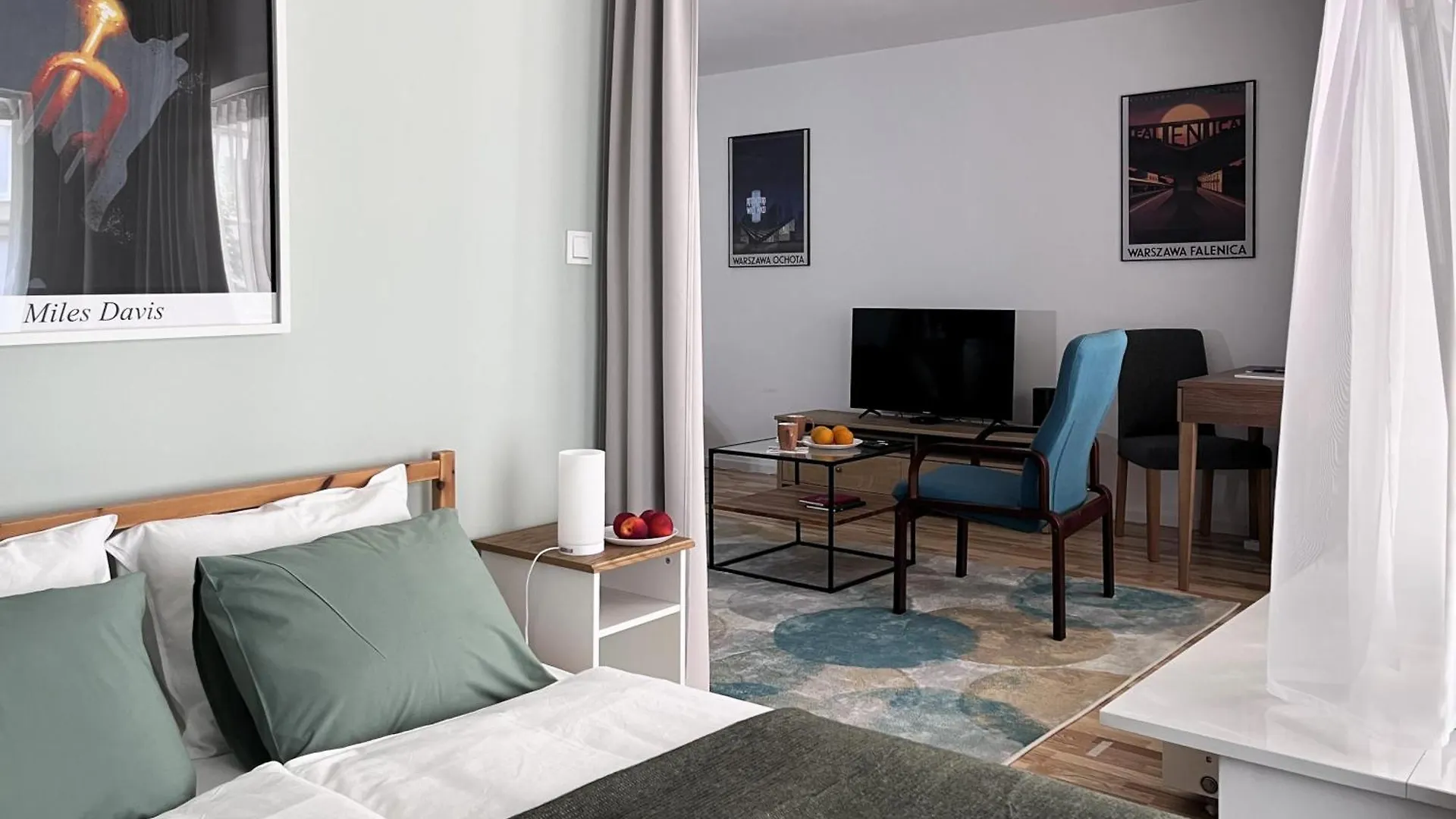 Metro Dzialdowska - Spacious Studio Warsaw 0*,  Poland
