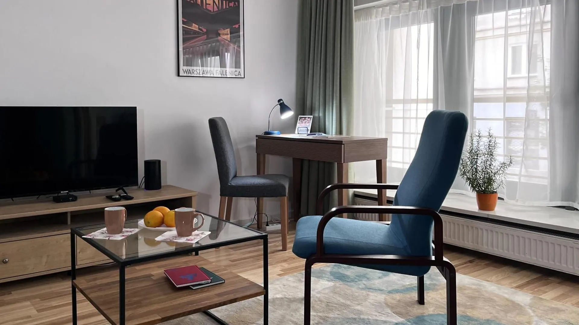 Metro Dzialdowska - Spacious Studio Warsaw Apartment