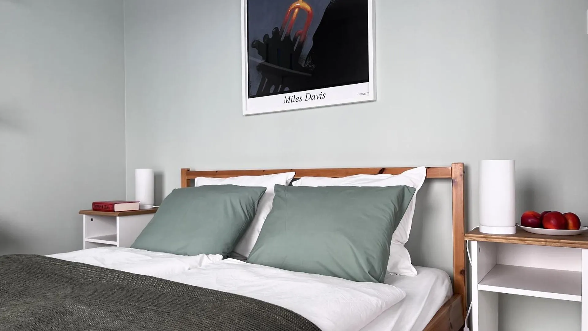 Metro Dzialdowska - Spacious Studio Warsaw Apartment