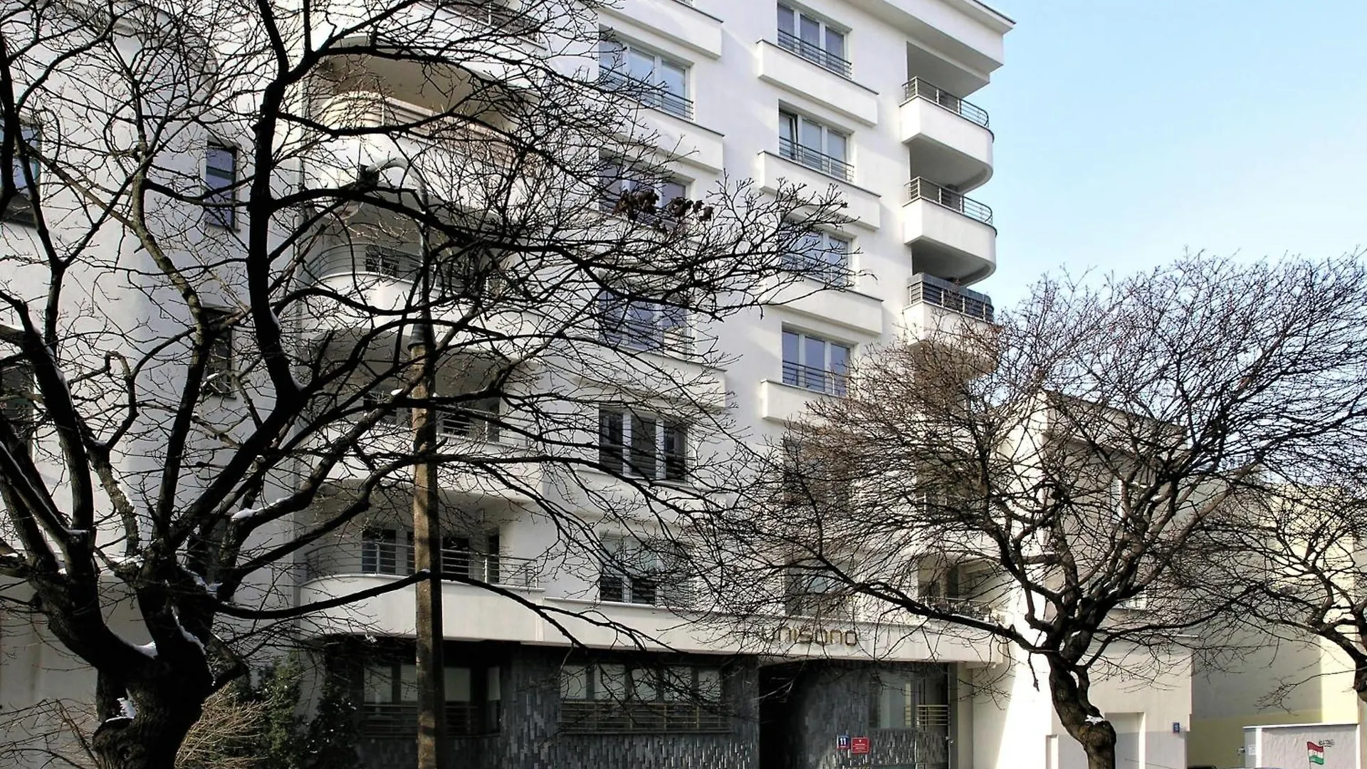 Metro Dzialdowska - Spacious Studio Warsaw Poland