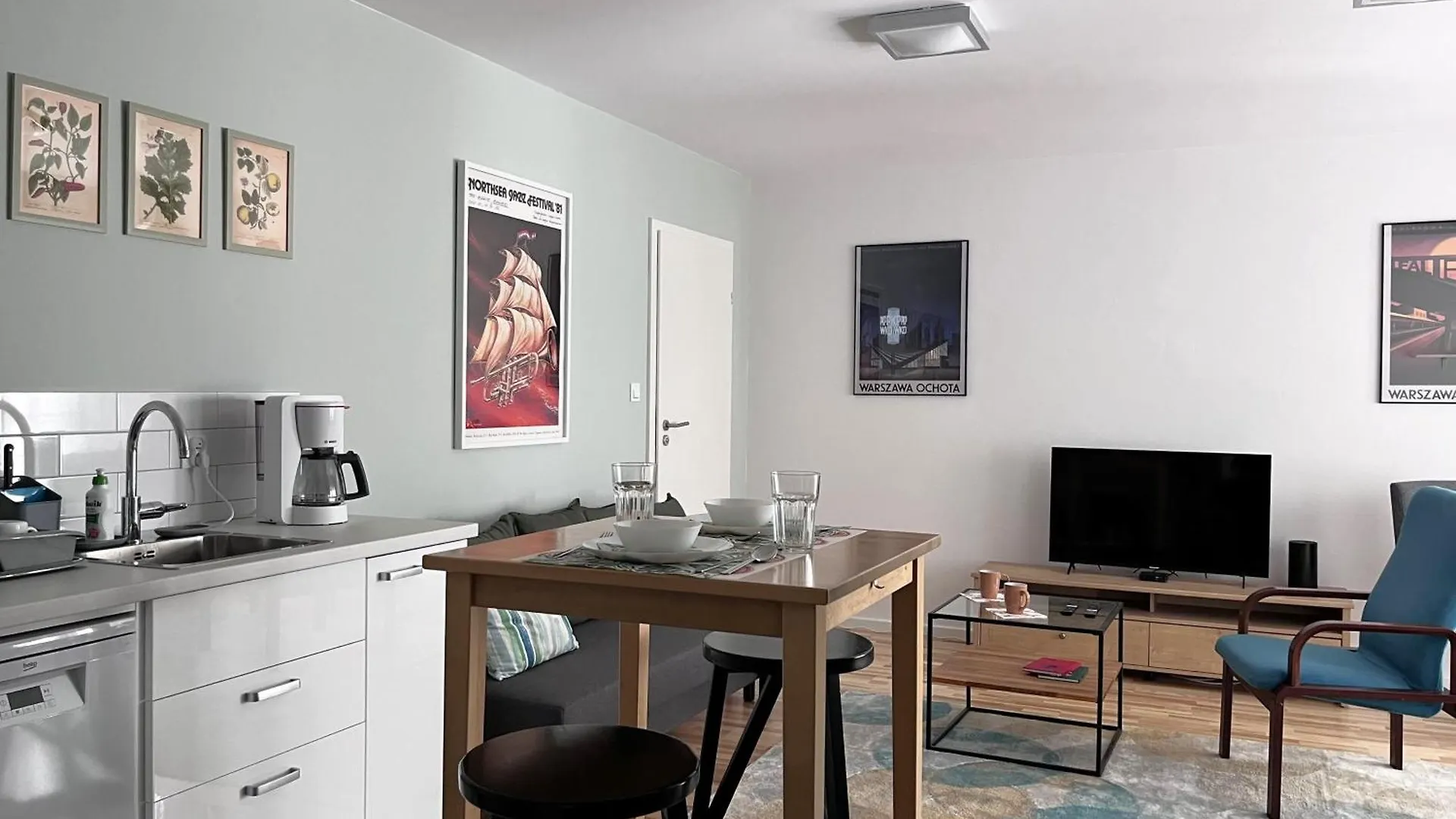 Apartment Metro Dzialdowska - Spacious Studio Warsaw
